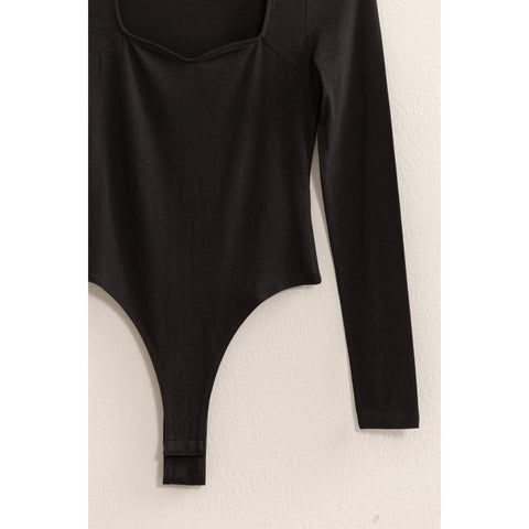 LONG SLEEVE SWEETHEART NECK BODYSUIT: BLACK