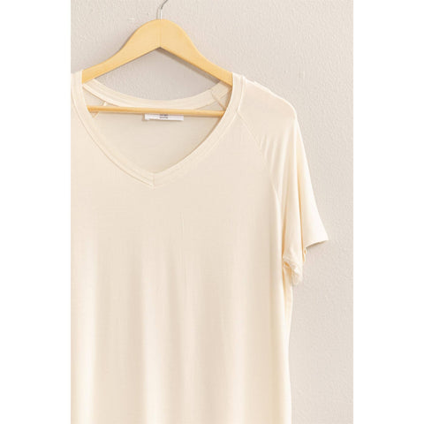 SHORT-SLEEVE V-NECK TOP: CREAM