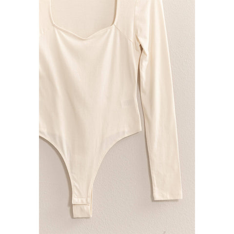 LONG SLEEVE SWEETHEART NECK BODYSUIT: CREAM