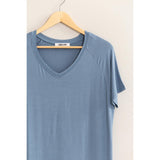 SHORT-SLEEVE V-NECK TOP: GRAY BLUE